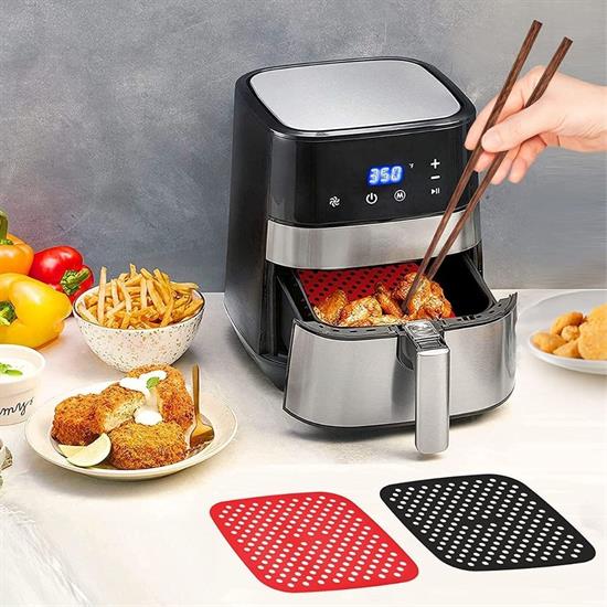 Renkli Isıya Dayanıklı Yıkanılabilir Silikon Fırın Ve Airfryer Kare Pişirme Matı 21,5 Cm